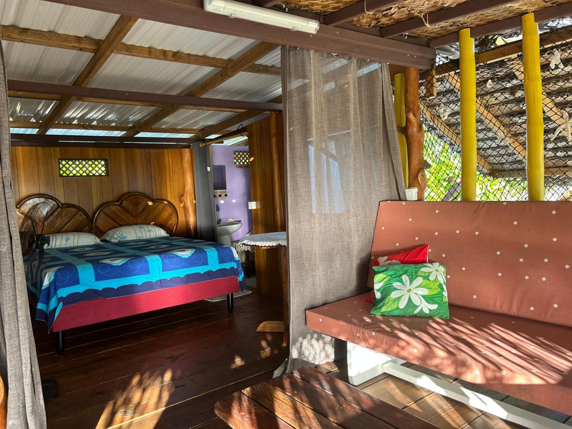 Rangiroa Bliss Hotel Tiputa Bagian luar foto