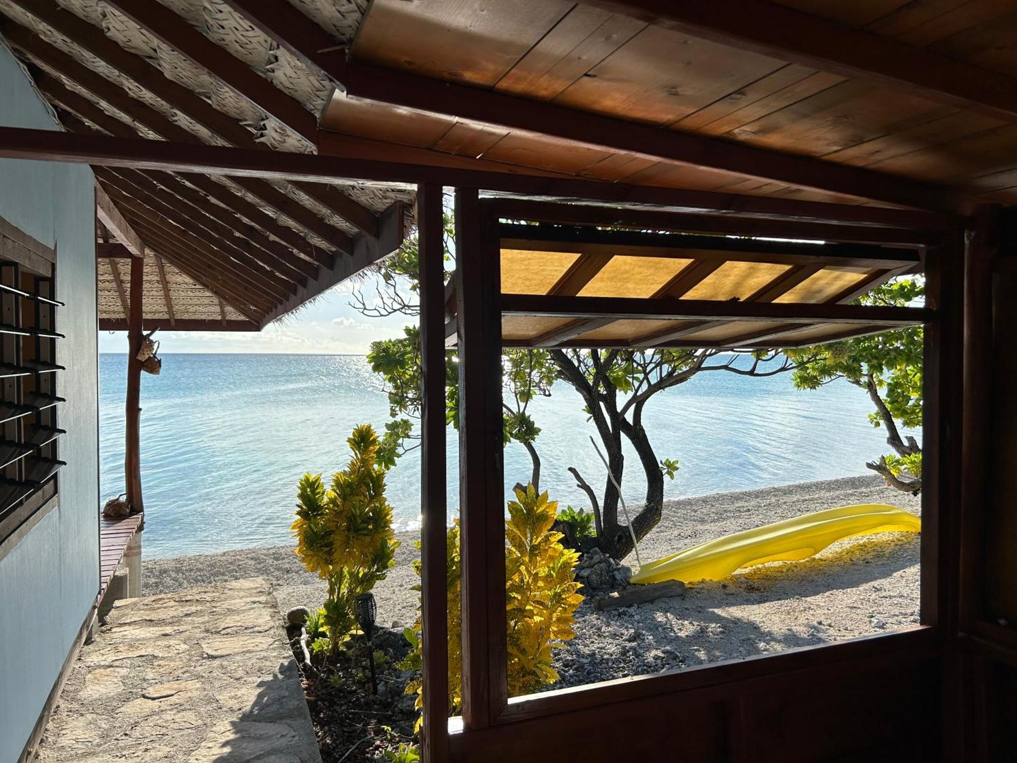 Rangiroa Bliss Hotel Tiputa Bagian luar foto