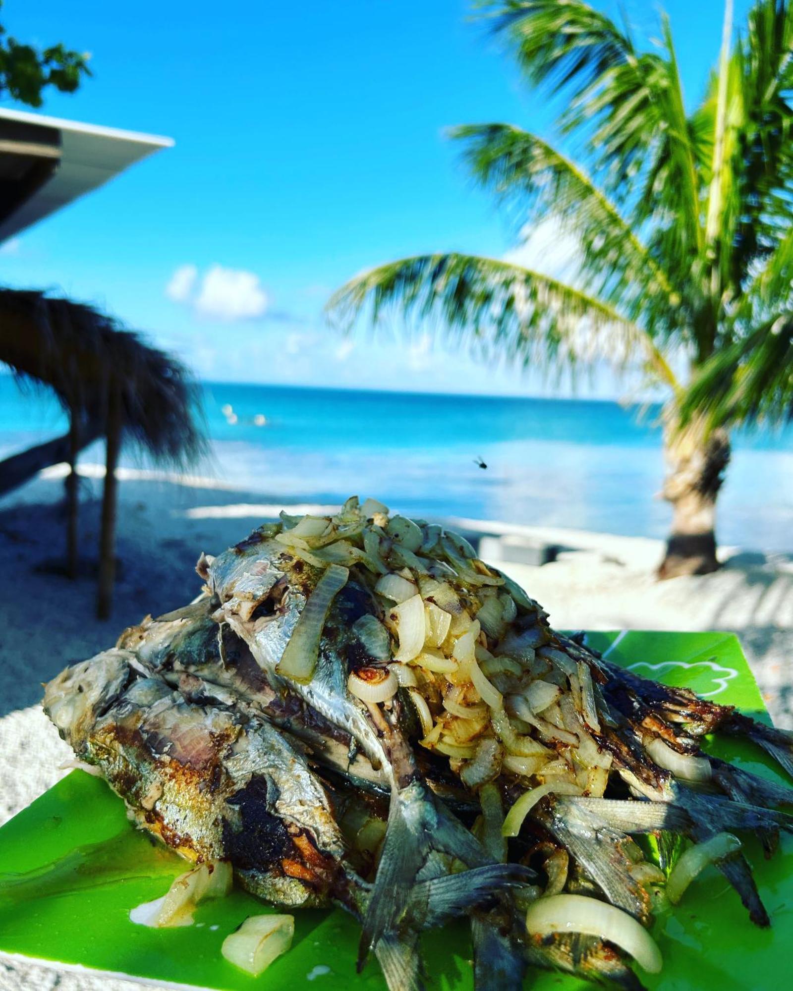 Rangiroa Bliss Hotel Tiputa Bagian luar foto