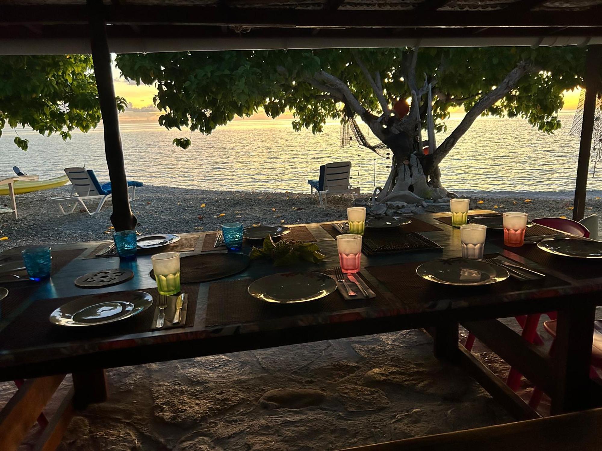 Rangiroa Bliss Hotel Tiputa Bagian luar foto