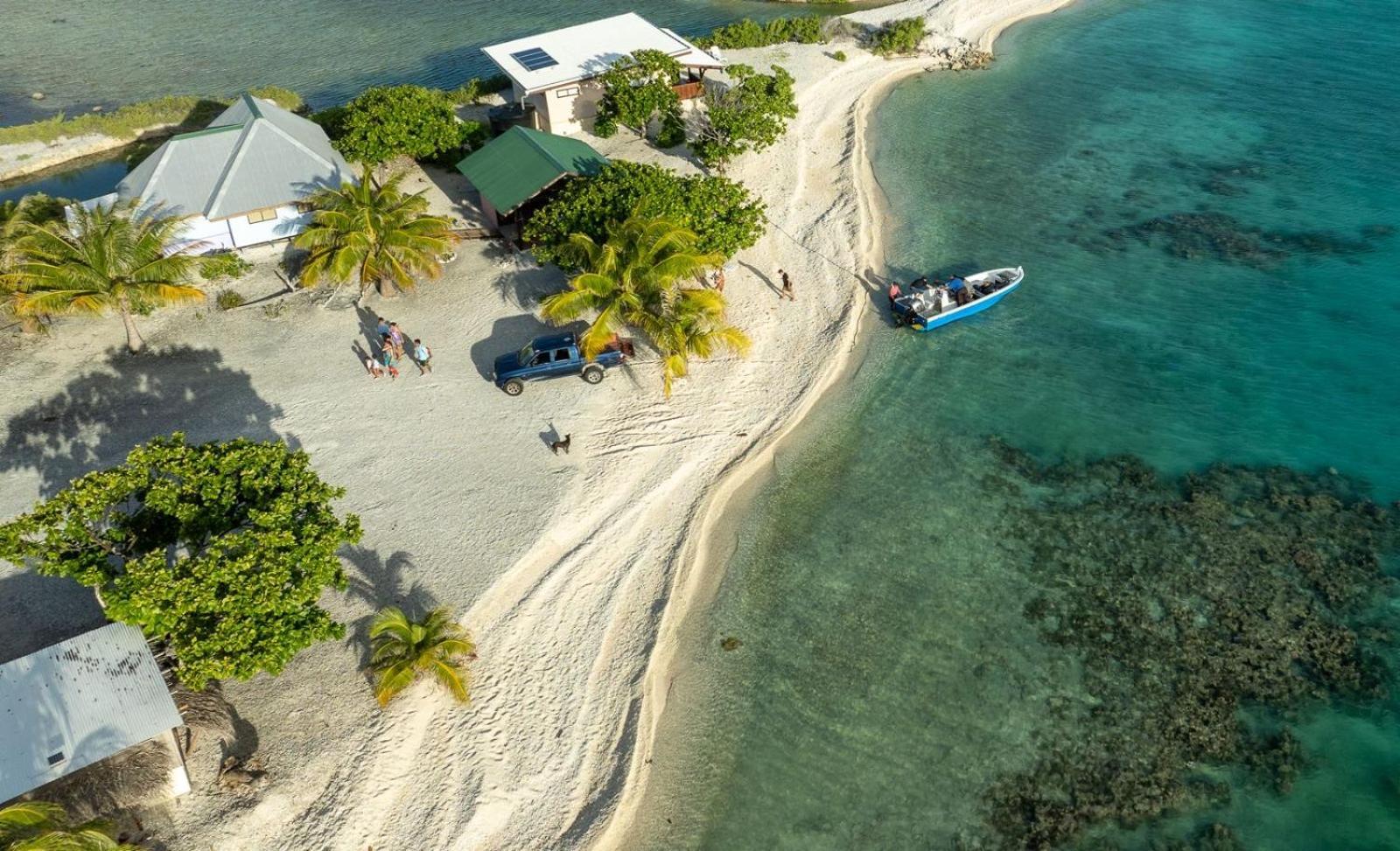 Rangiroa Bliss Hotel Tiputa Bagian luar foto