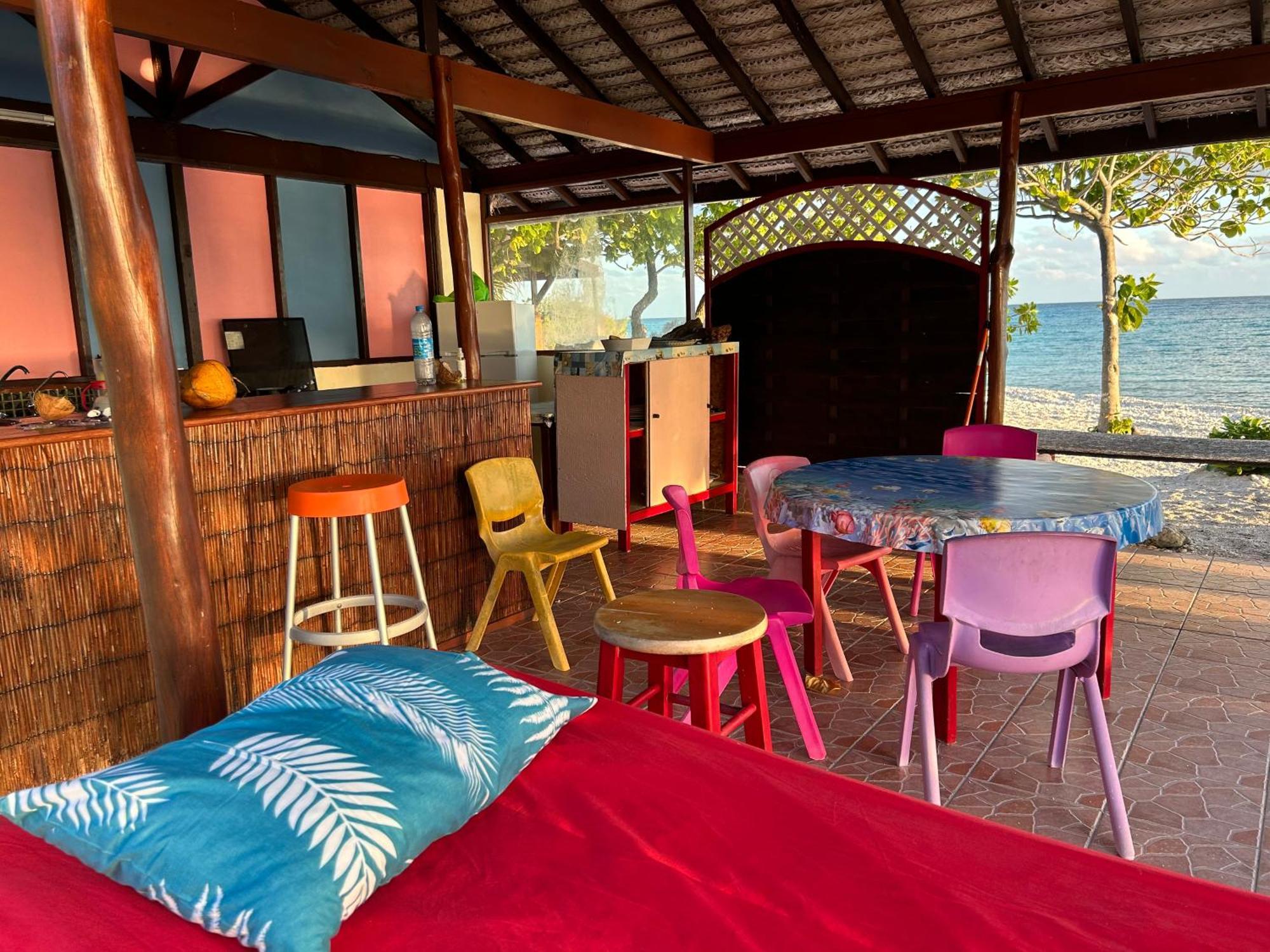 Rangiroa Bliss Hotel Tiputa Bagian luar foto