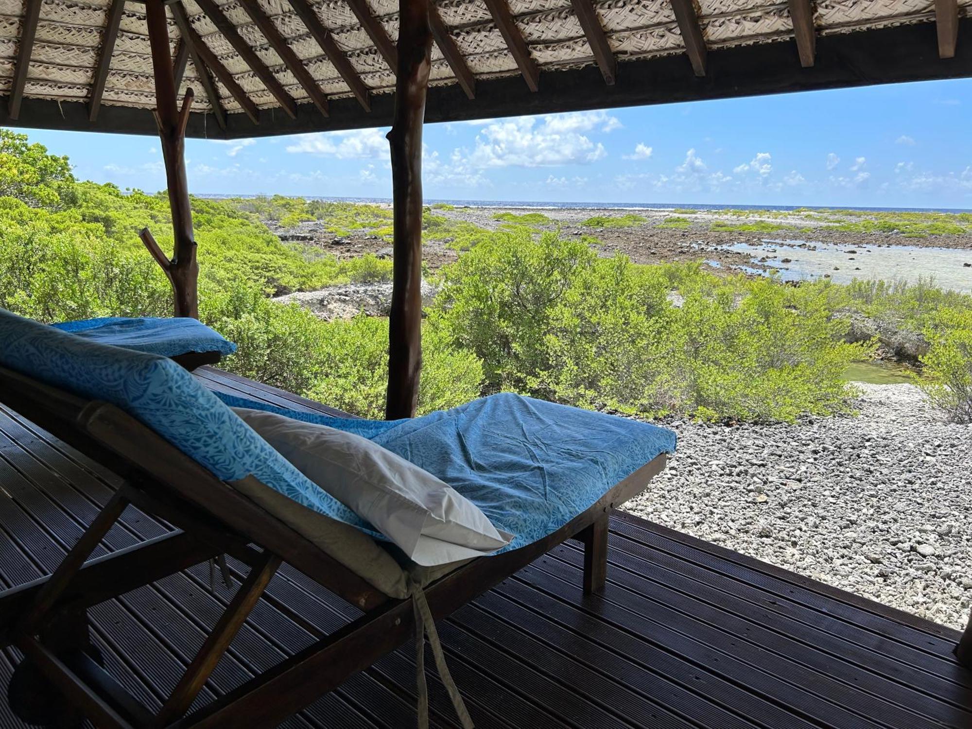 Rangiroa Bliss Hotel Tiputa Bagian luar foto