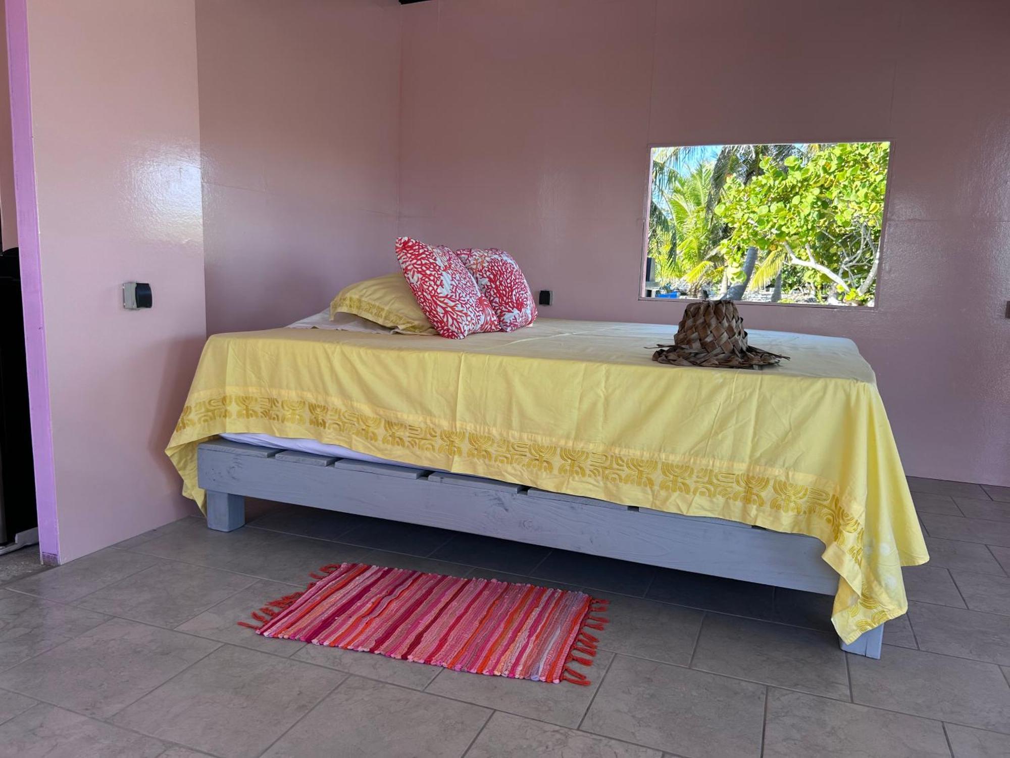 Rangiroa Bliss Hotel Tiputa Bagian luar foto